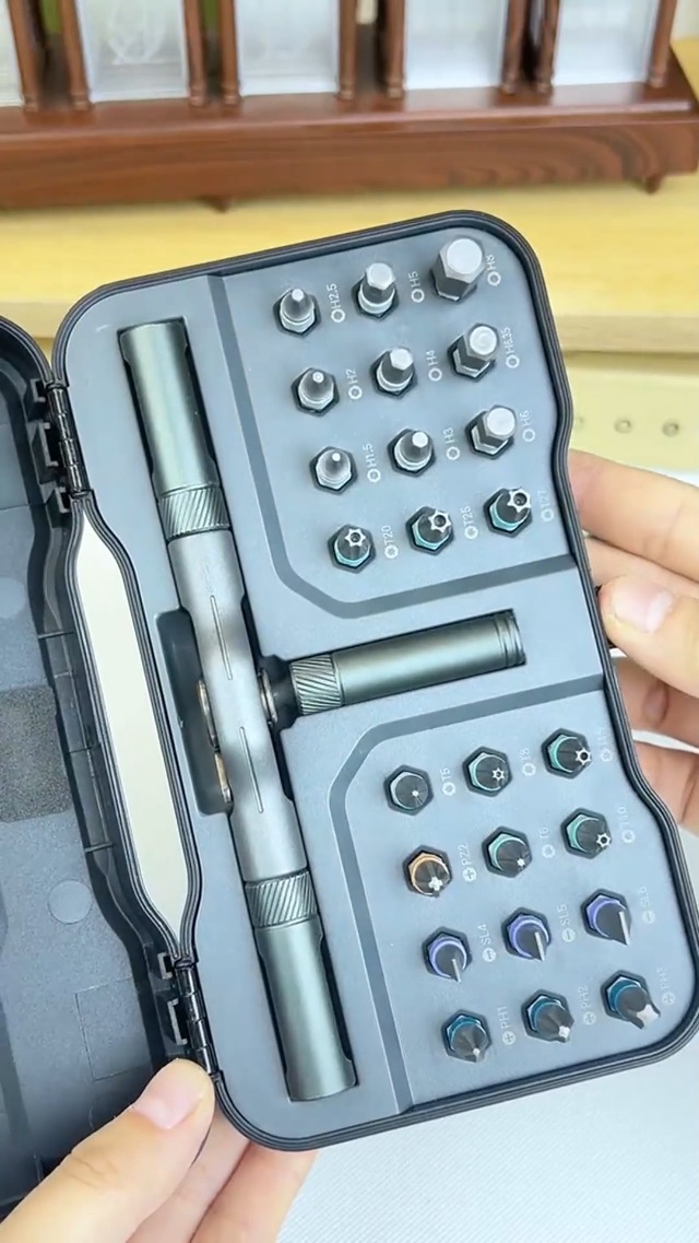 Amazon.com: ATuMan 24 in 1 magnetic ratchet screwdriver set, Mini